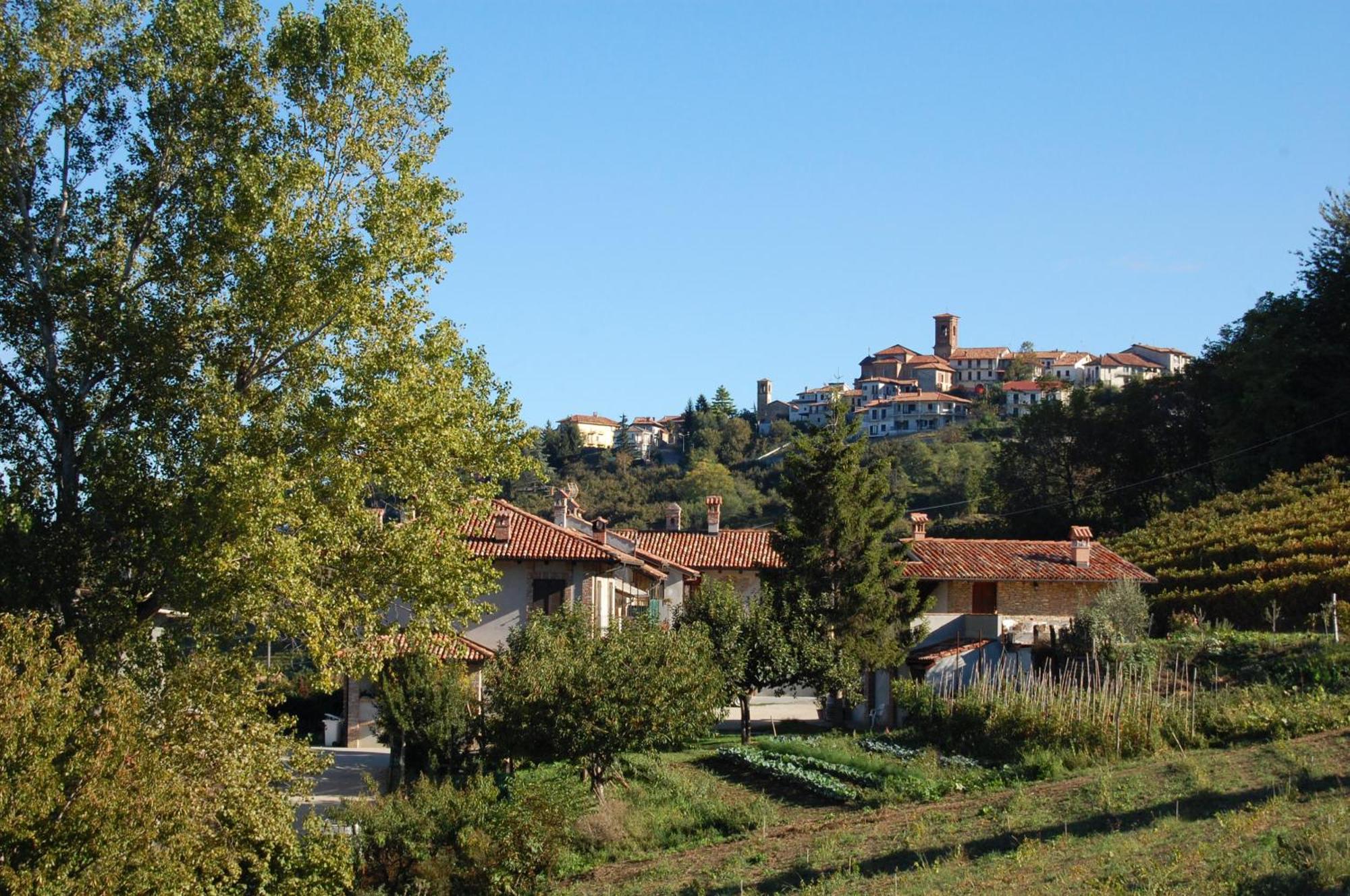 Agriturismo 'D Raine Montelupo Albese Εξωτερικό φωτογραφία